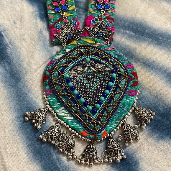 A bohomian handmade neck piece - Picture 3 of 4